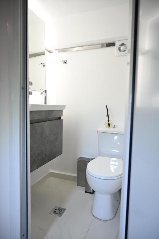 Central two-floor loft with private entrance Διαμέρισμα έως 4 άτομα